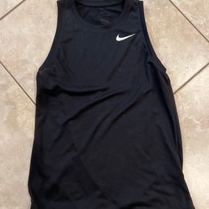 Nike girls workout tank top